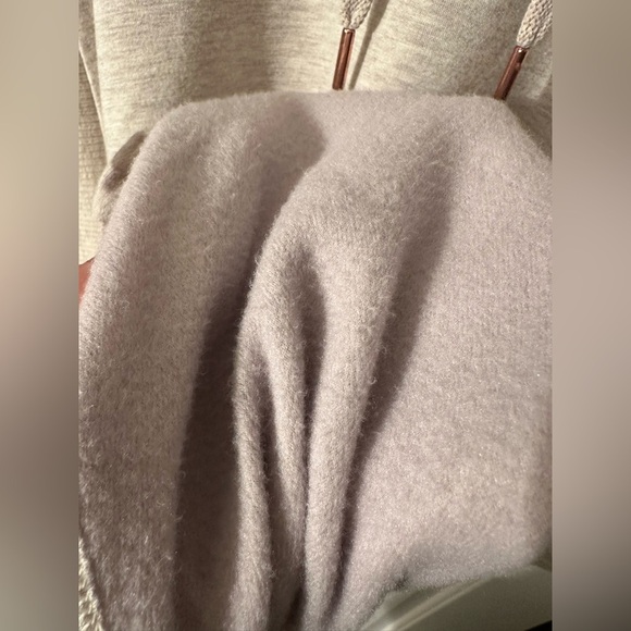 ATHLETA Md Pimlico Sweatshirt Hoodie Dress Tunic Oatmeal Stretch Thumbholes NICE - Picture 15 of 15